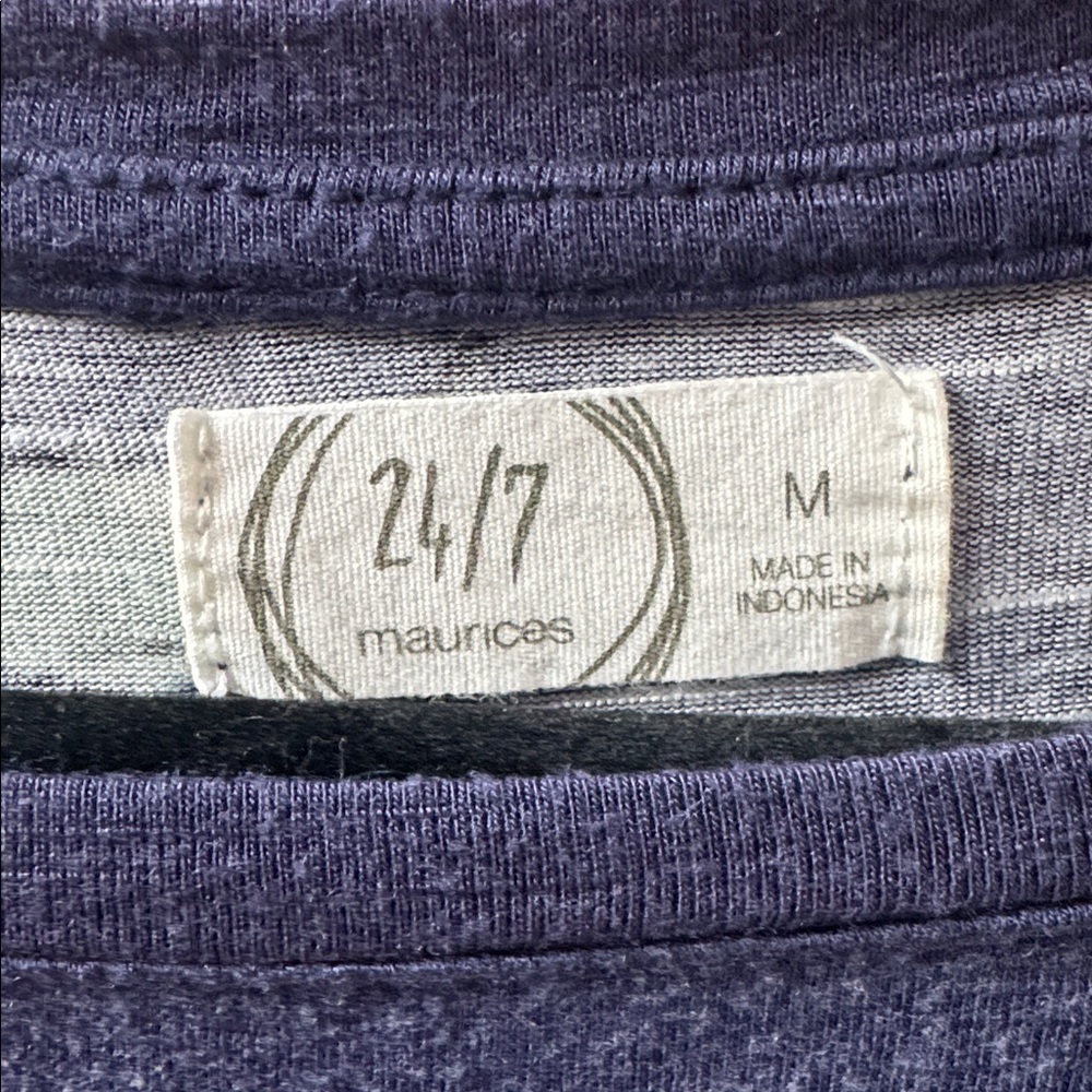 Maurices Navy Floral Women's Top - Picture 2 of 4